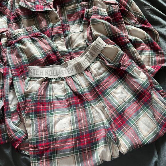 Hollister Plaid Flannel Pajama Set - Picture 7 of 10